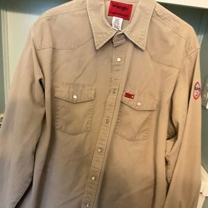 WRANGLER long sleeve button snap/ flame resistant